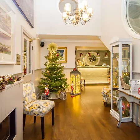 Отель Connemara Sands &