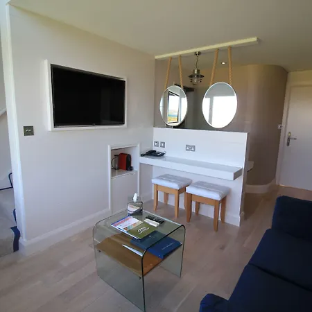 Hotel Connemara Sands &