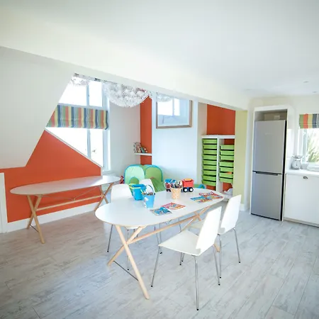 Отель Connemara Sands & 4*