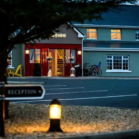 Connemara Sands & Балликоннили