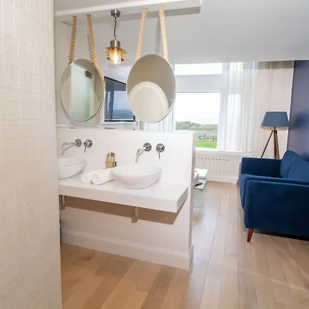 Connemara Sands & Ξενοδοχείο 4*