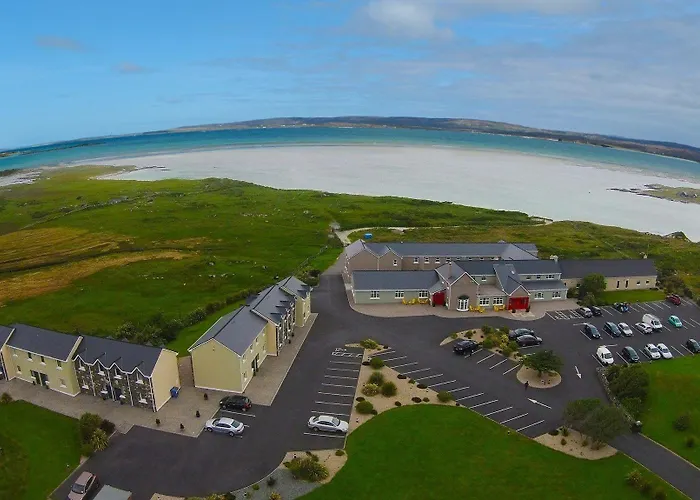 Connemara Sands & 4* Балликоннили