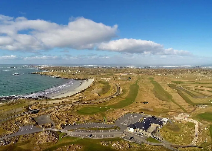 Отель Connemara Sands & 4*