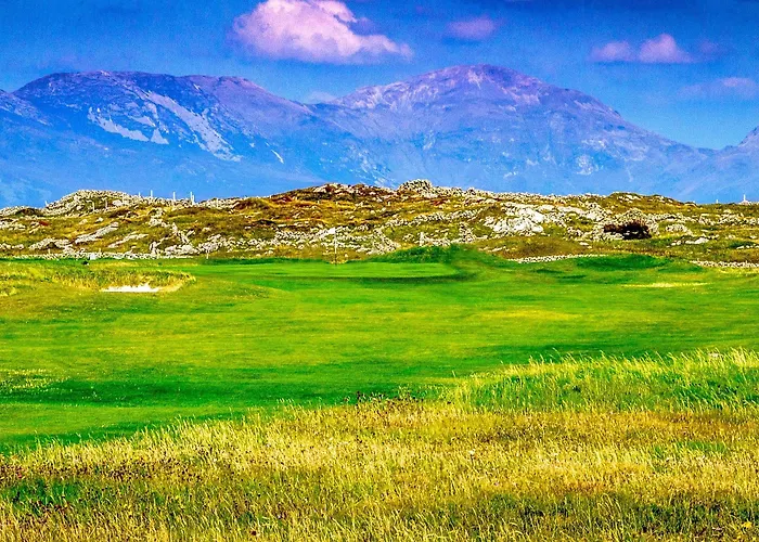 Отель Connemara Sands & Балликоннили